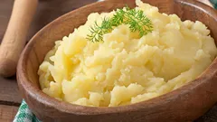 Geen eieren, melk of boter nodig: wat voeg je toe aan aardappelpuree om die lekker te maken?