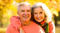 Op welke leeftijd beginnen mensen ineens snel te verouderen: wetenschappers hebben de exacte levensfase vastgesteld